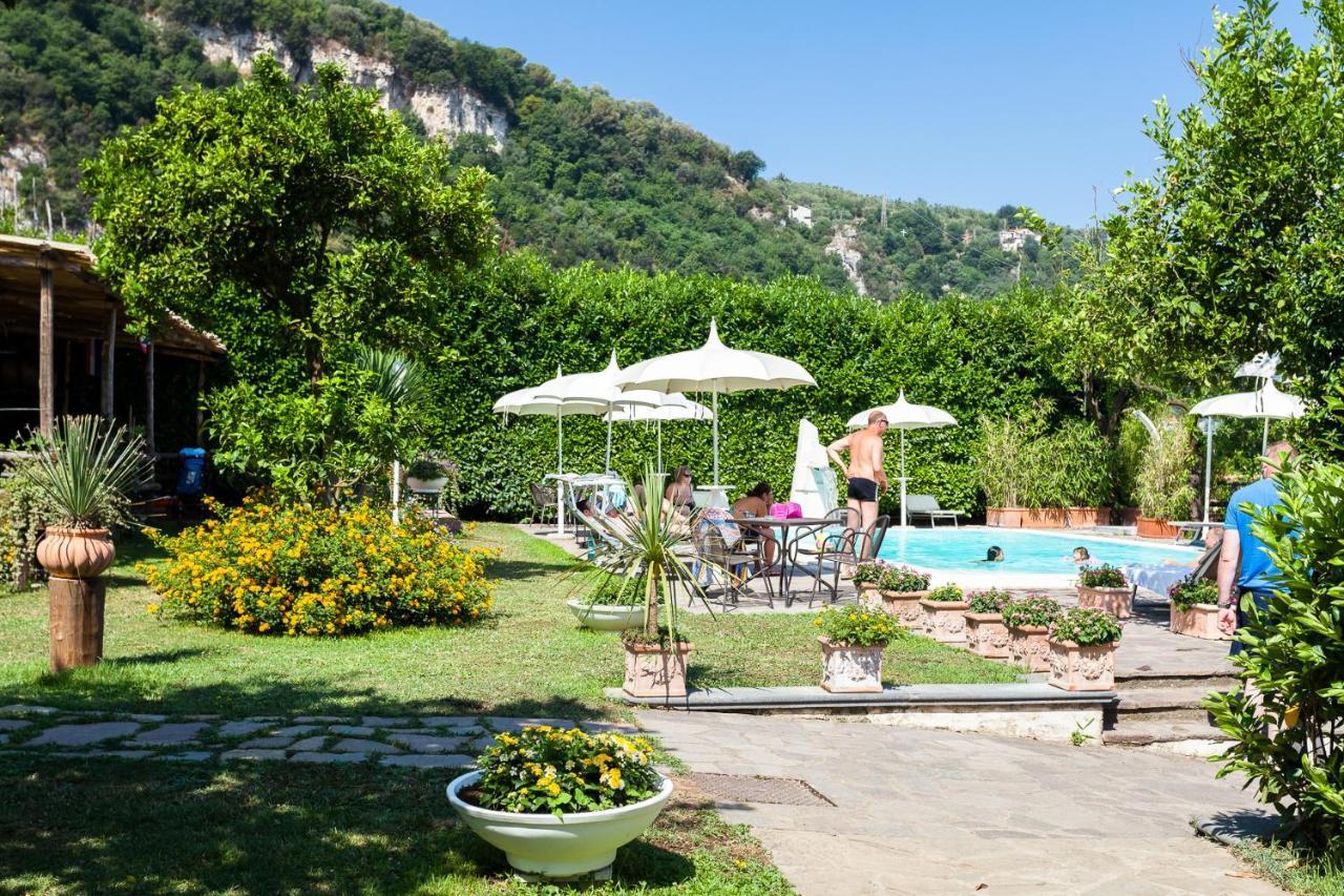 Casa Sorrento, Immerso Nel Verde A Pochi Passi Dal Centro Εξωτερικό φωτογραφία